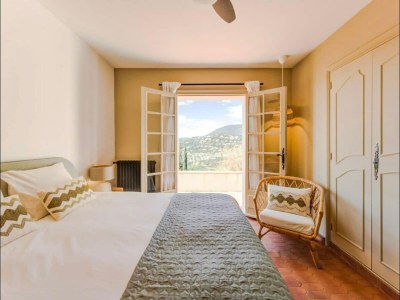 Villa Villa in Cavalaire with Sea View & Pool - Features photo 30