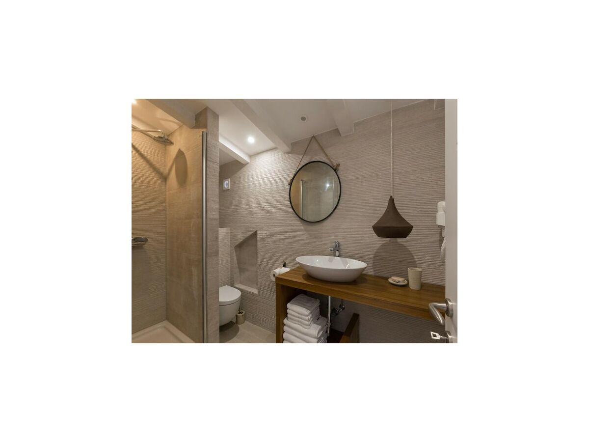 Apartment Dubrovnik Sweet House - Superior Double Room with Old Town Roofs View (SOBA 2) - Features photo 5