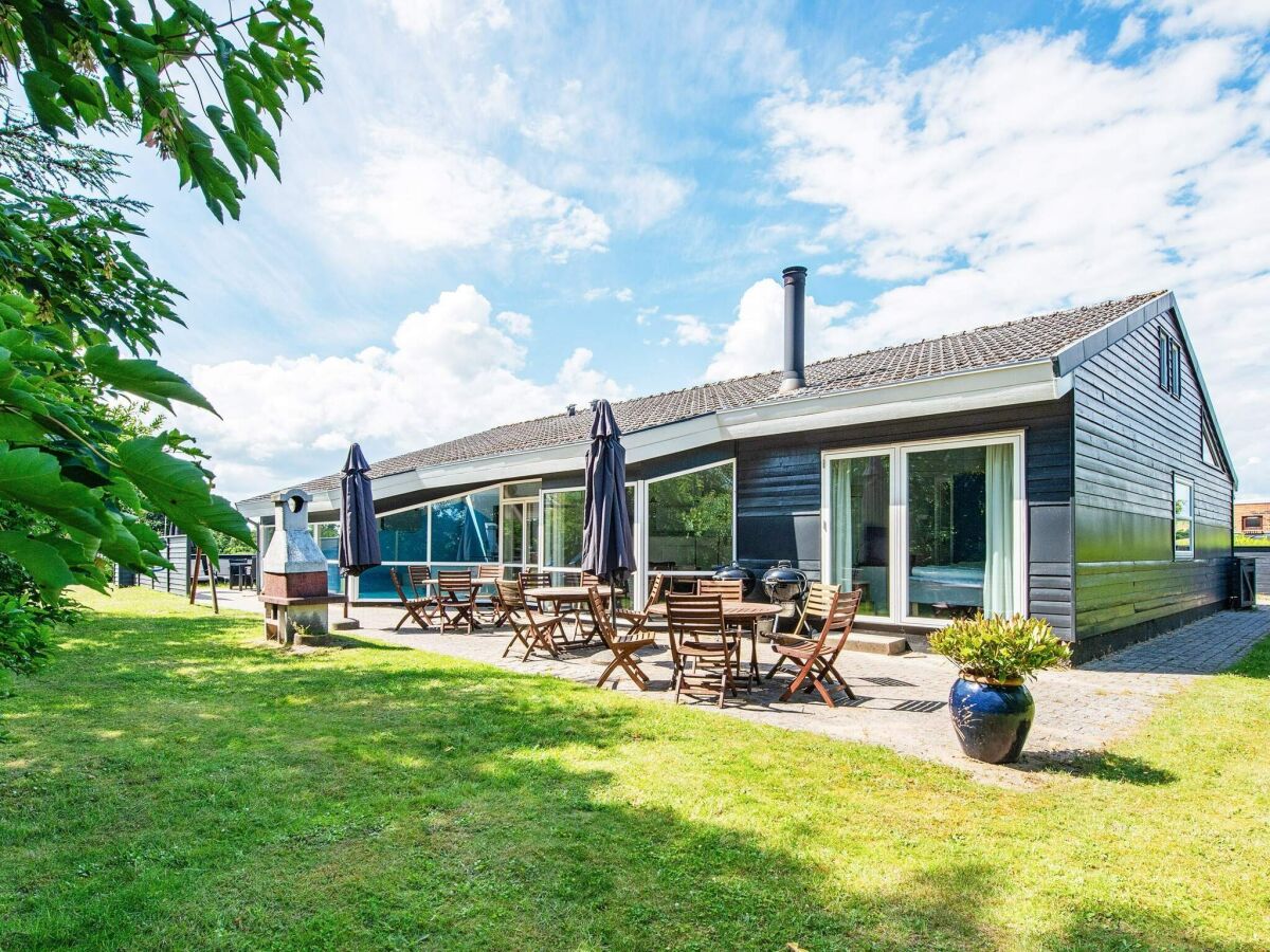 Holiday house 12 Personen Ferienhaus in Ebeltoft-By Traum