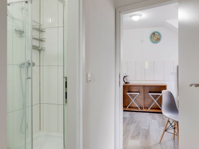 Apartment Apartment in Oberhausen near Lake & River - Features photo 12