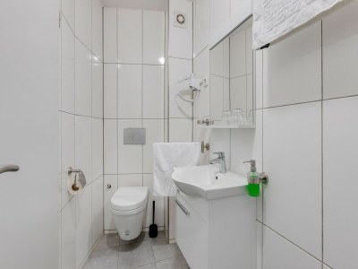 Apartment Apartment in Oberhausen near Lake & River - Features photo 22