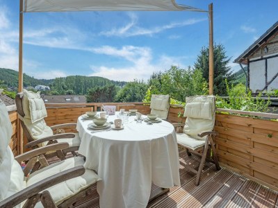 Holiday house Charmantes Ferienhaus in Schleiden mit Terrasse - Outdoor photo 10