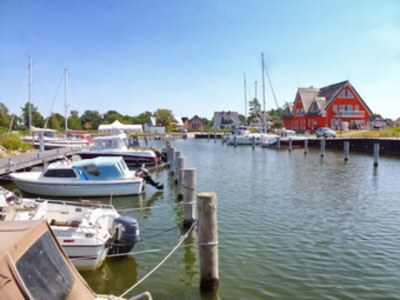 Holiday house Ferienhaus Lotsenhaus am Breetzer Bodden - Environment photo 26