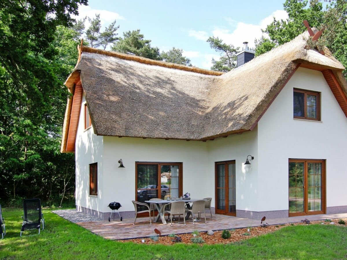 Holiday house Ferienhaus Kranichnest, Zirchow - Outdoor photo 2