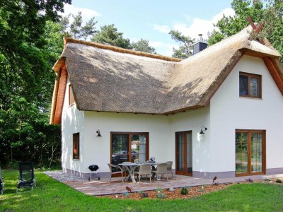 Holiday house Ferienhaus Kranichnest, Zirchow - Outdoor photo 2