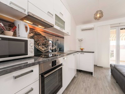 Apartment Apartments Maza - One Bedroom Apartment with Balcony  (Angela) - Features photo 9