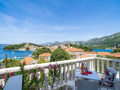 Apartment Apartments & Rooms Mara & Petrunjela - Studio Apartment with Balcony and Sea View - Outdoor photo 6