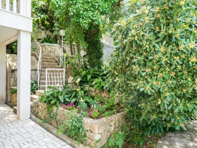 Apartment Apartments & Rooms Mara & Petrunjela - Two Bedroom Apartment with Terrace and Sea View - Outdoor photo 9