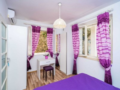 Apartment Apartments & Rooms Mara & Petrunjela - Two Bedroom Apartment with Terrace and Sea View - Features photo 29