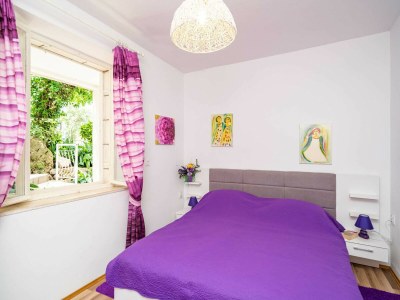 Apartment Apartments & Rooms Mara & Petrunjela - Two Bedroom Apartment with Terrace and Sea View - Features photo 30