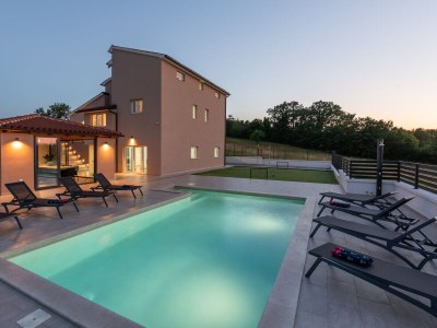 Villa Villa Emi in Karojba - Villa