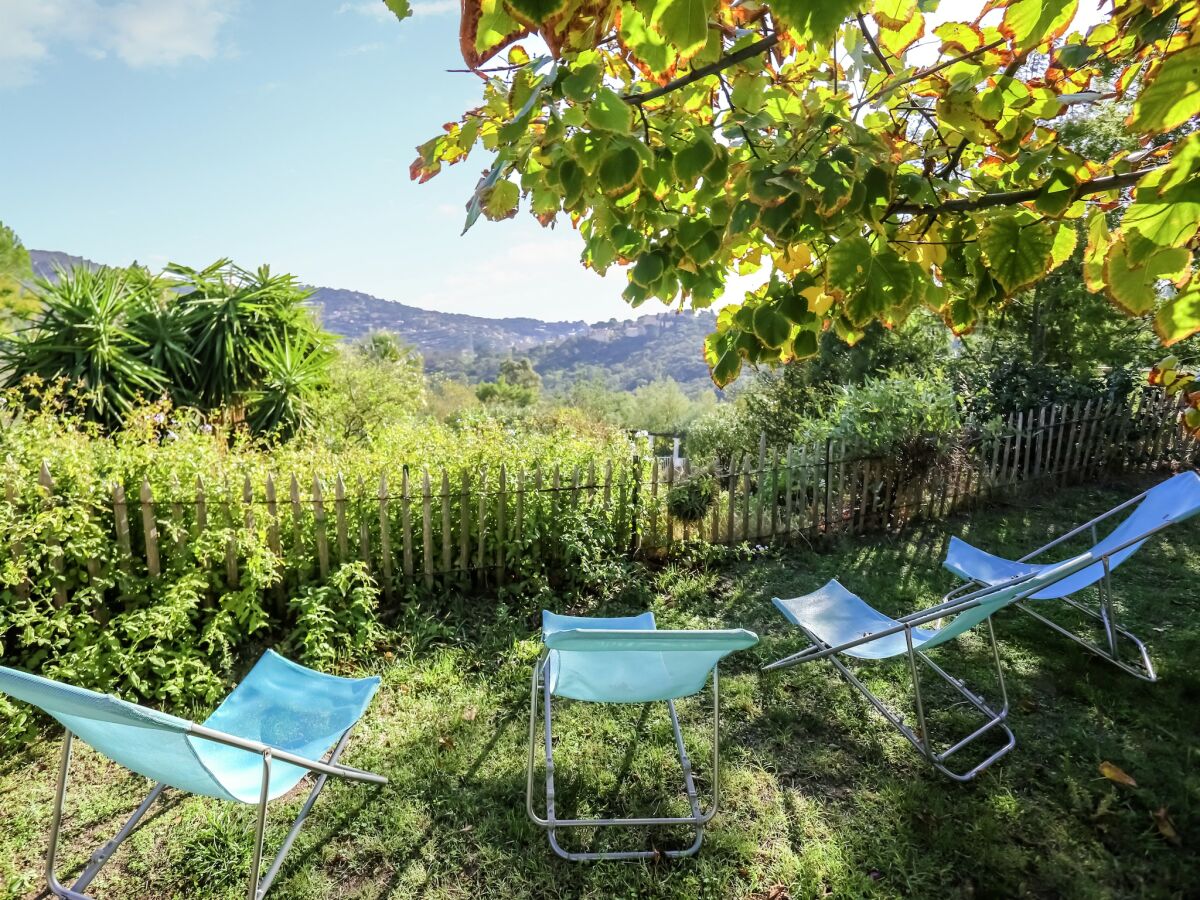 Holiday house Holiday Home in Bormes-les-Mimosas near Sea - Outdoor photo 3