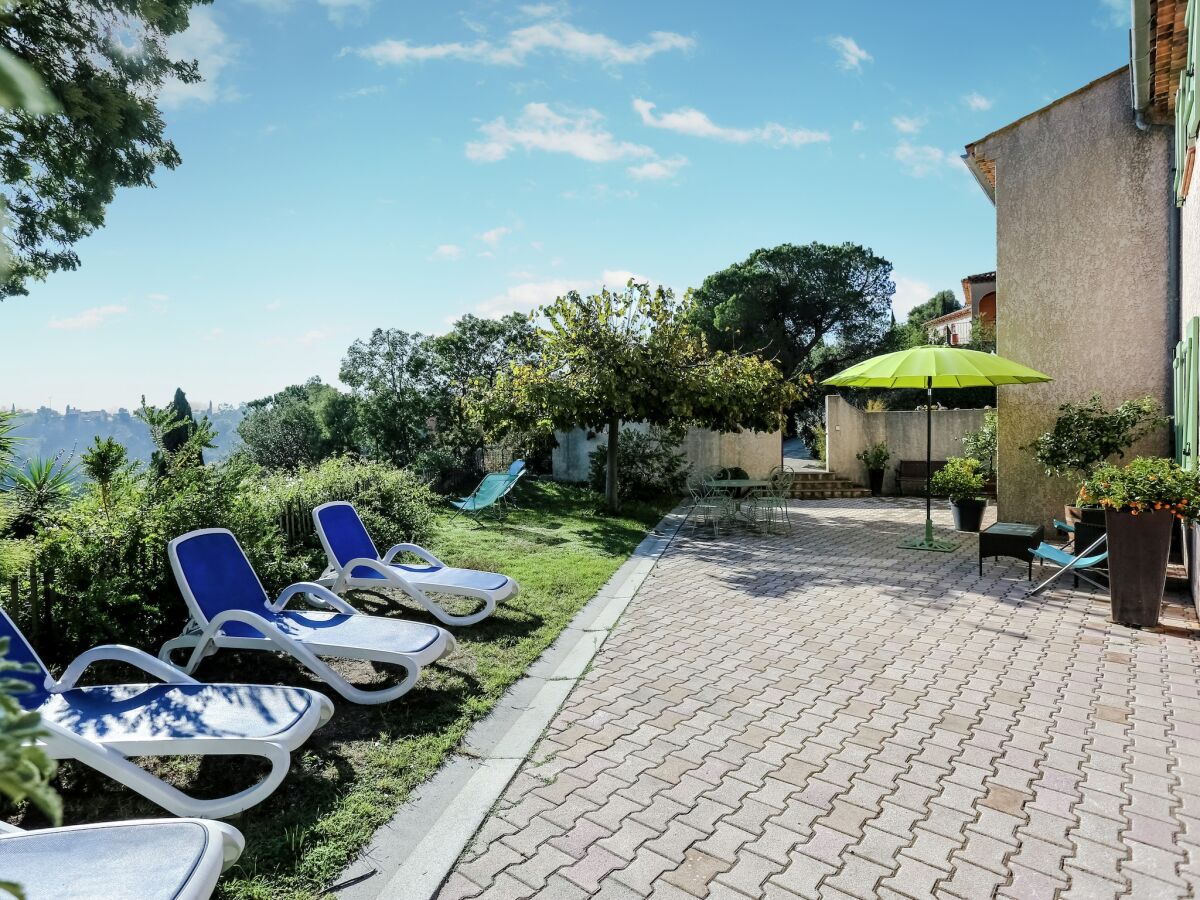 Holiday house Holiday Home in Bormes-les-Mimosas near Sea - Outdoor photo 5