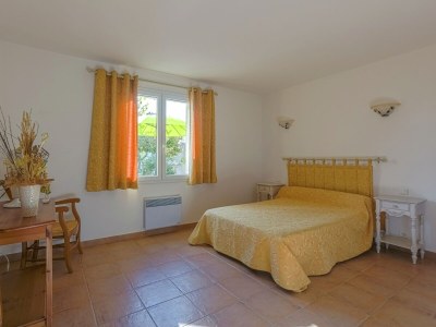 Holiday house Holiday Home in Bormes-les-Mimosas near Sea - Features photo 14