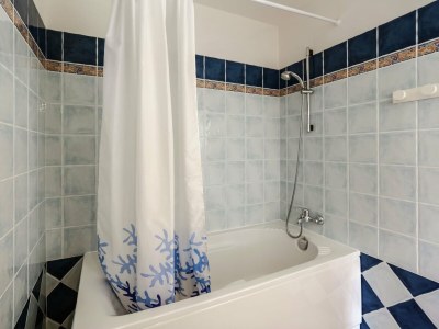 Holiday house Holiday Home in Bormes-les-Mimosas near Sea - Features photo 21