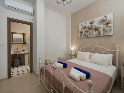 Apartment Villa in Kamilari near Kid-Friendly Beach - Features photo 24