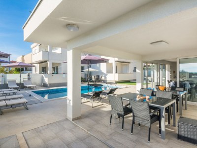 Holiday apartment Olujic 1 - Outdoor photo 9