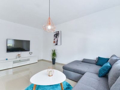 Holiday apartment Olujic 1 - Features photo 16