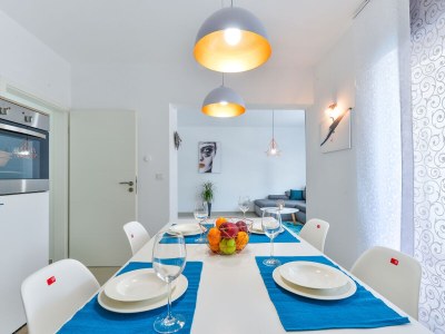 Holiday apartment Olujic 1 - Features photo 19