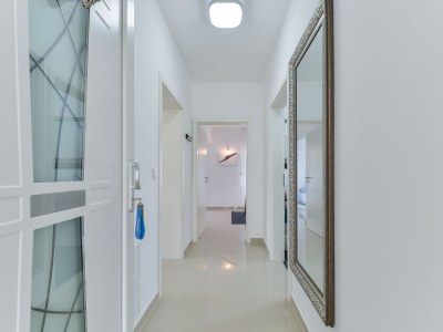 Holiday apartment Olujic 1 - Features photo 31