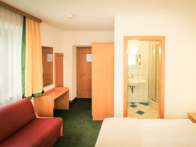 Holiday room Doppelzimmer Classic ab 3 Nächte - Features photo 43