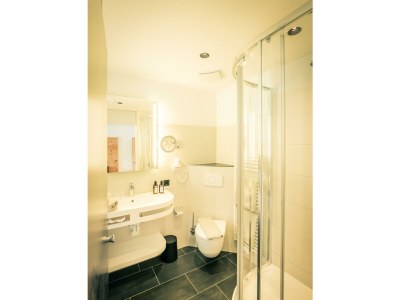 Holiday room Doppelzimmer  Comfort Plus ab 3 Nächte - Features photo 43