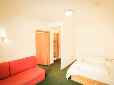 Holiday room Familiezimmer Comfort ab 3 Nächte - Features photo 38