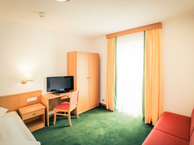 Holiday room Familiezimmer Comfort ab 3 Nächte - Features photo 42