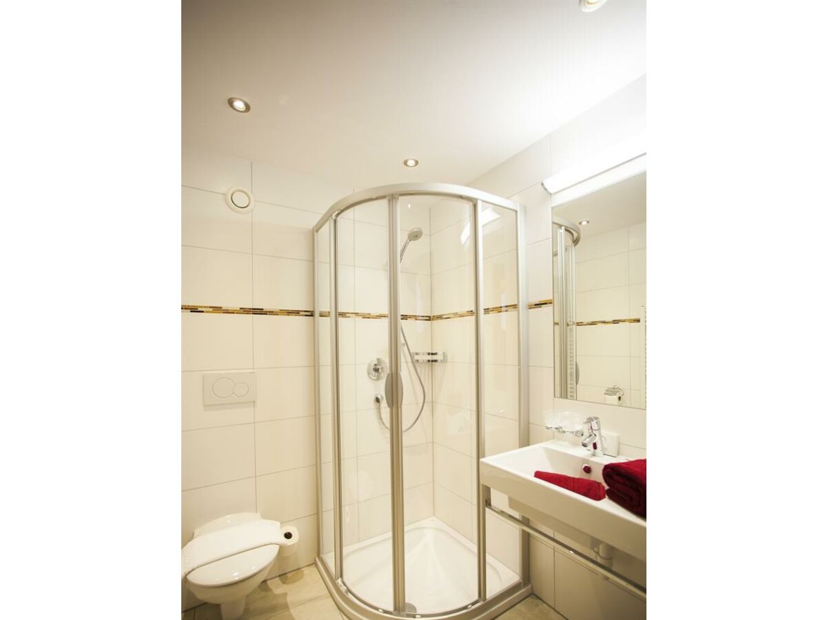 Holiday room Mehrbettzimmer, Dusche, WC, Nichtraucher - Outdoor photo 4