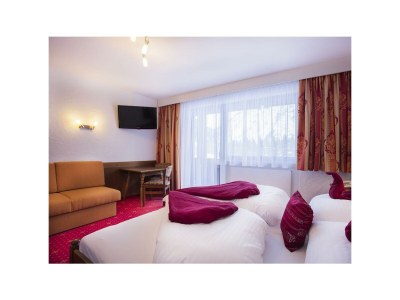 Holiday room Mehrbettzimmer, Dusche, WC, Nichtraucher - Features photo 49