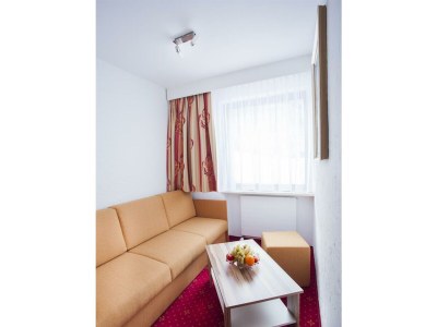 Holiday room Mehrbettzimmer, Dusche, WC, Nichtraucher - Features photo 50