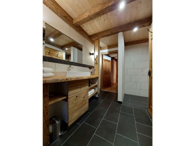 Apartment Ferienhaus, Toilette und Bad/Dusche getrennt, Delu - Features photo 60