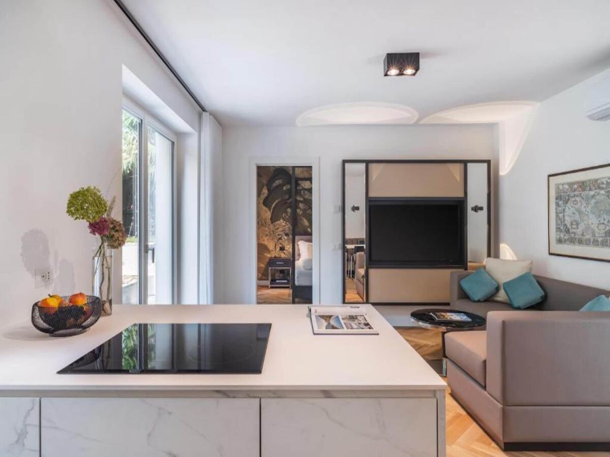 Apartment Moderno appartamento a Merano con doccia esterna - Features photo 4