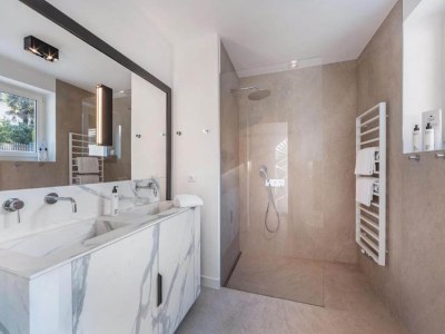 Apartment Moderno appartamento a Merano con doccia esterna - Features photo 13