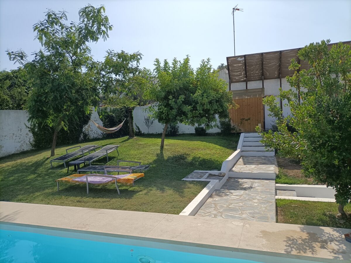 Holiday house "Traditional large house with pool" - Outdoor photo 3