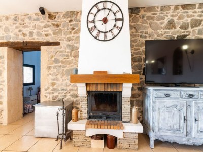 Holiday house Countryside holiday home with pool - Features photo 14