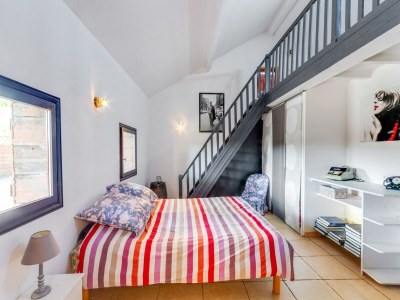 Holiday house Countryside holiday home with pool - Features photo 24