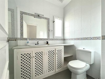 Holiday house Golf & Beachside Getaway - Features photo 30