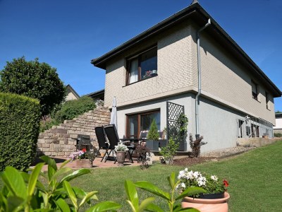 Apartment Sonnige Wohnung in Bad Driburg mit Garten in Nieheim - Apartment