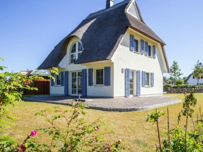 Holiday house Luxushaus Bodden mit Schwimmbereich - Outdoor photo 3