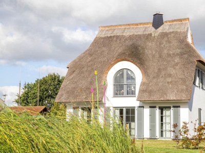 Holiday house Luxushaus Bodstedt mit Sauna am Bodden - Outdoor photo 2
