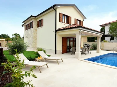 Villa Julija with heated pool in Rasopasno - Villa