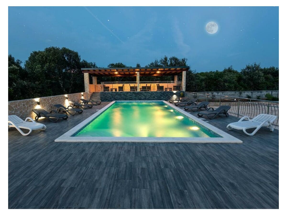 Holiday apartment Manni White