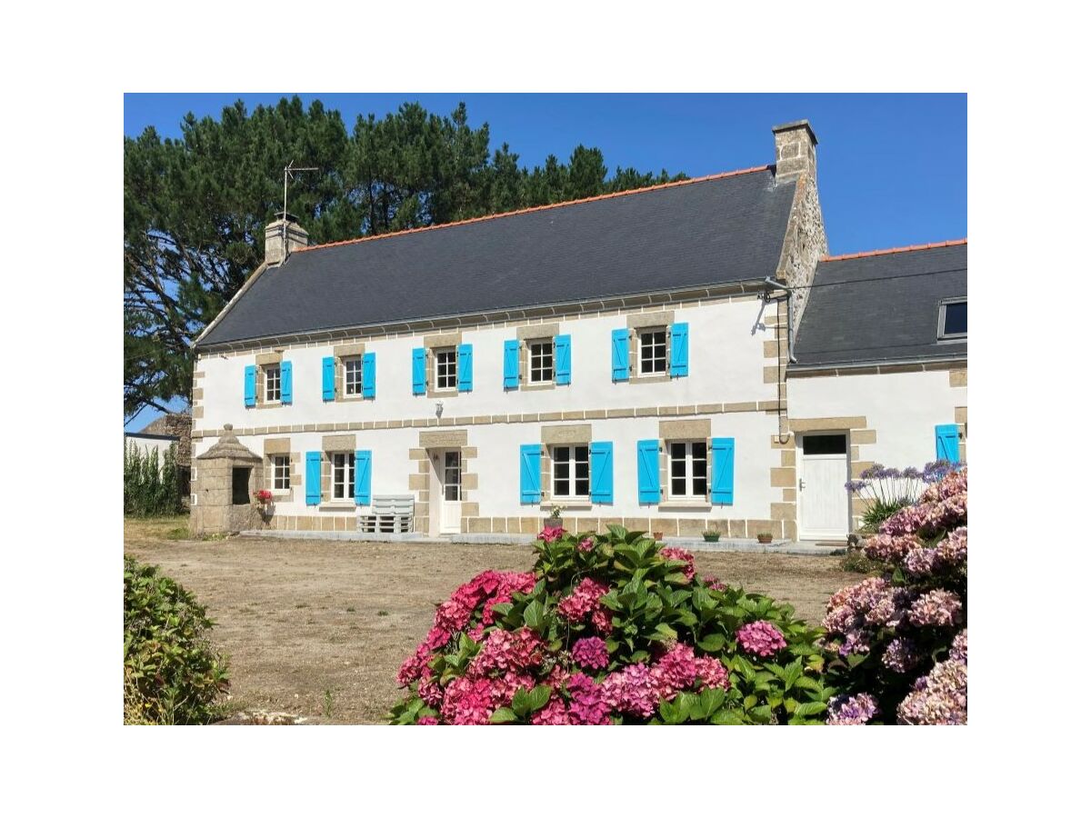 Holiday house 711- Spacious Breton farmhouse, sauna, large garden