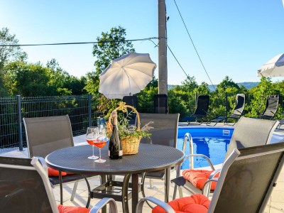 Villa Sky with private pool, surrounded by greenery - Outdoor photo 3