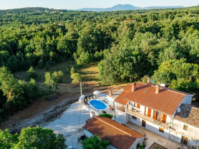 Villa Sky with private pool, surrounded by greenery - Outdoor photo 4