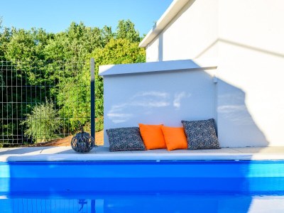 Villa Sky with private pool, surrounded by greenery - Outdoor photo 10