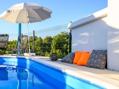 Villa Sky with private pool, surrounded by greenery - Outdoor photo 15