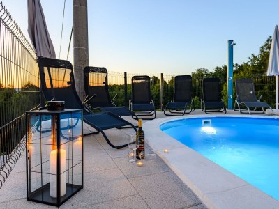 Villa Sky with private pool, surrounded by greenery - Outdoor photo 16