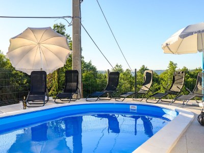 Villa Sky with private pool, surrounded by greenery - Outdoor photo 17